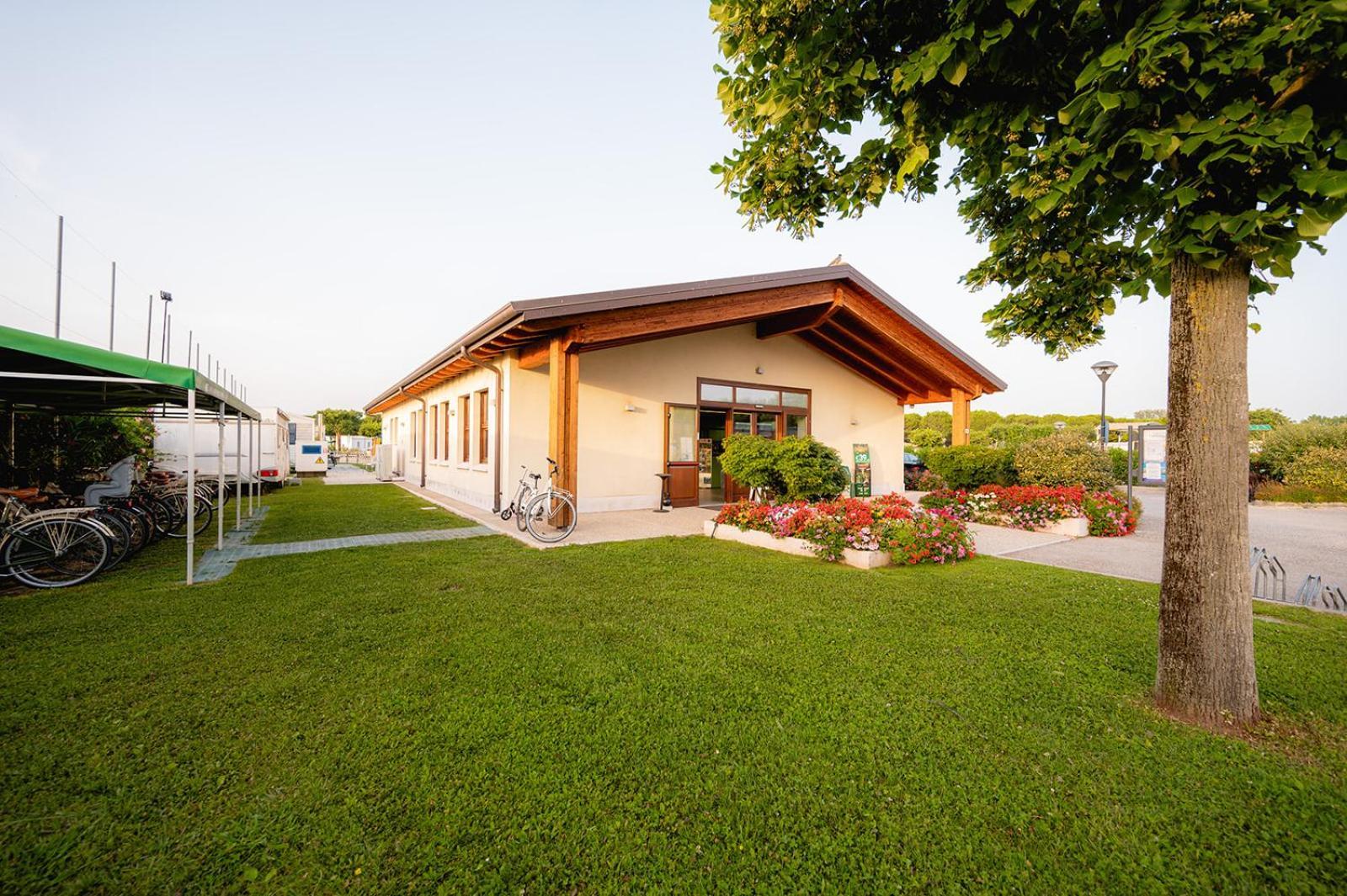 Glamping Lake Garda Peschiera del Garda Buitenkant foto