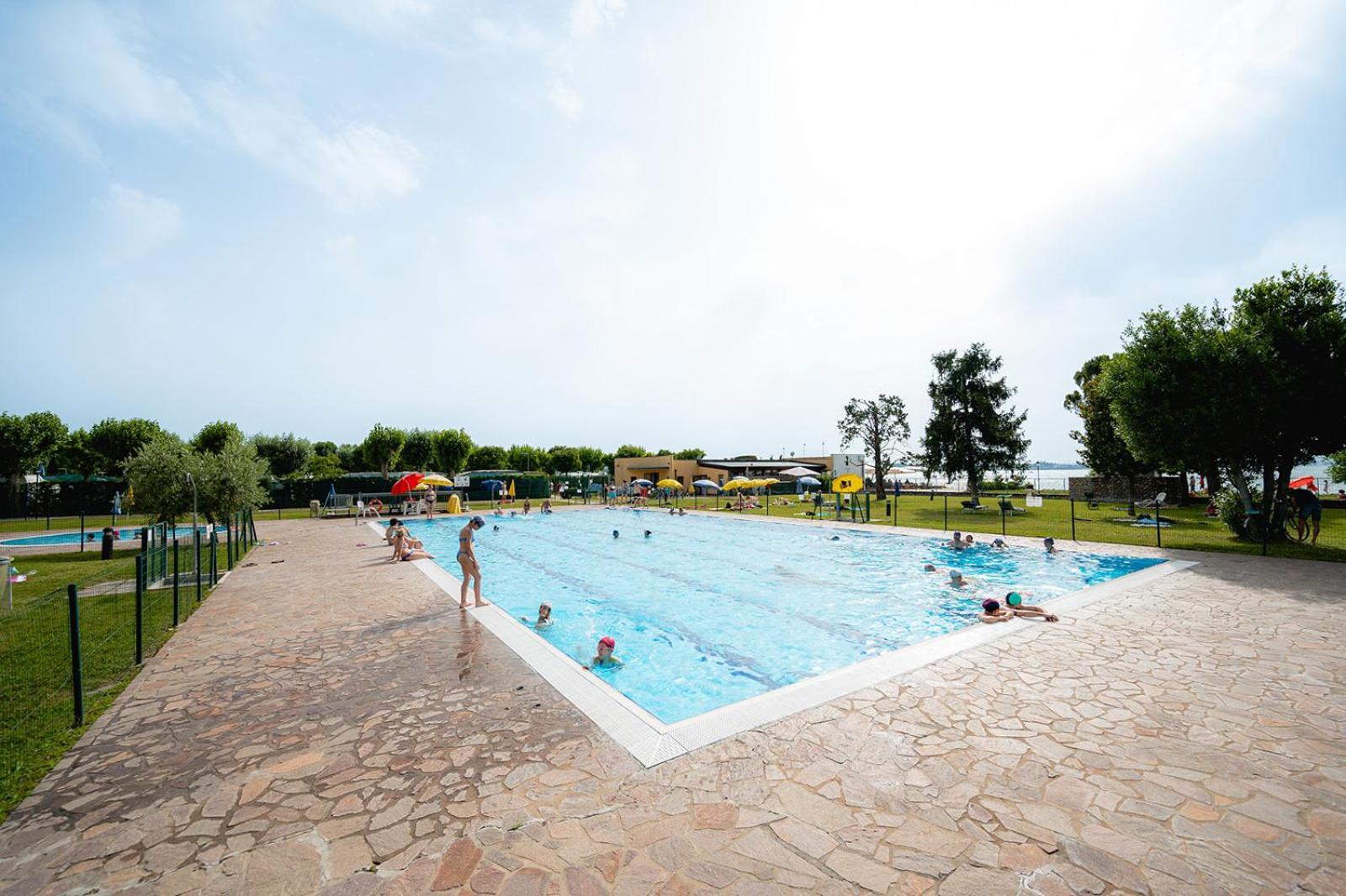 Glamping Lake Garda Peschiera del Garda Buitenkant foto