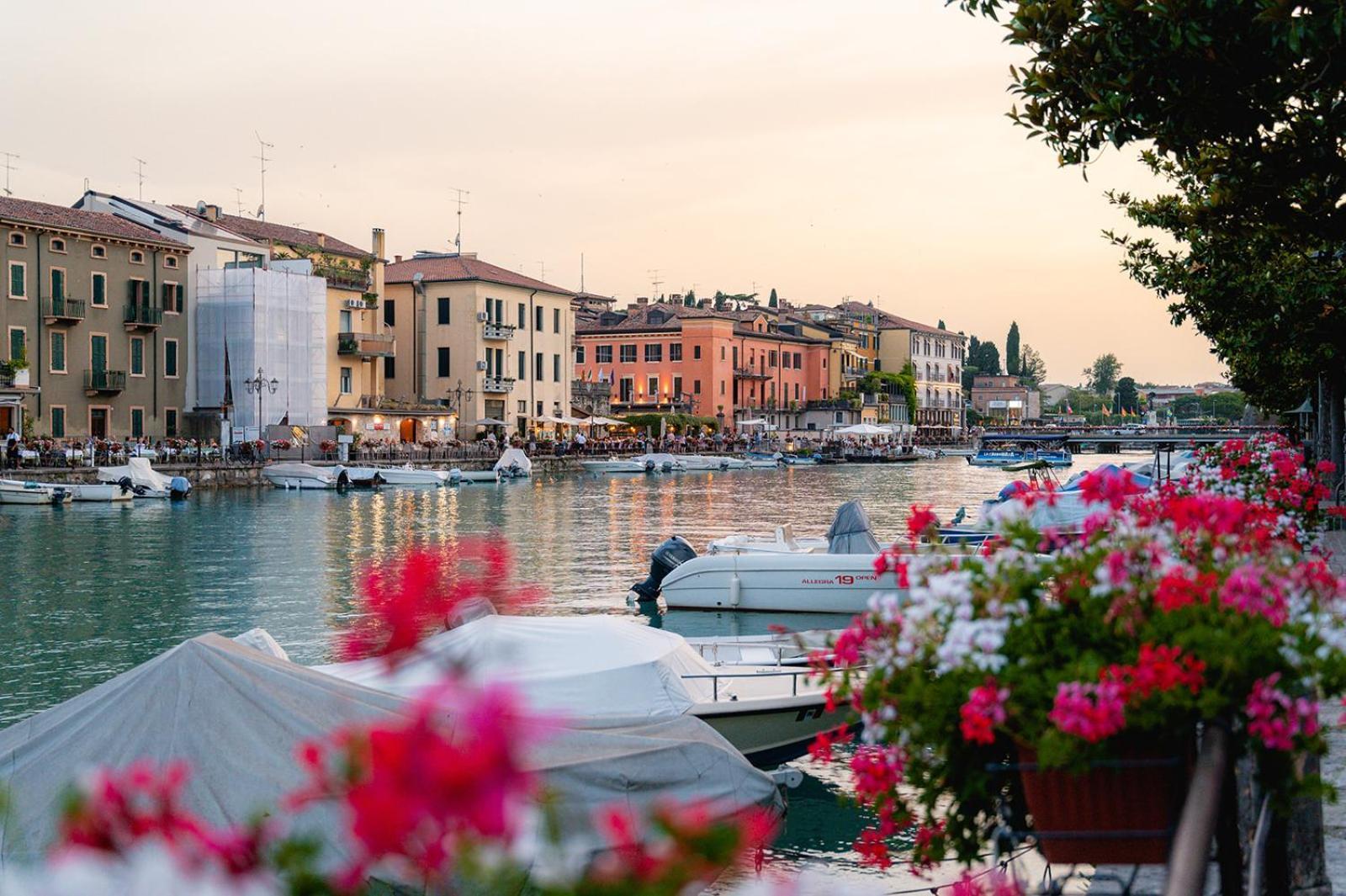 Glamping Lake Garda Peschiera del Garda Buitenkant foto
