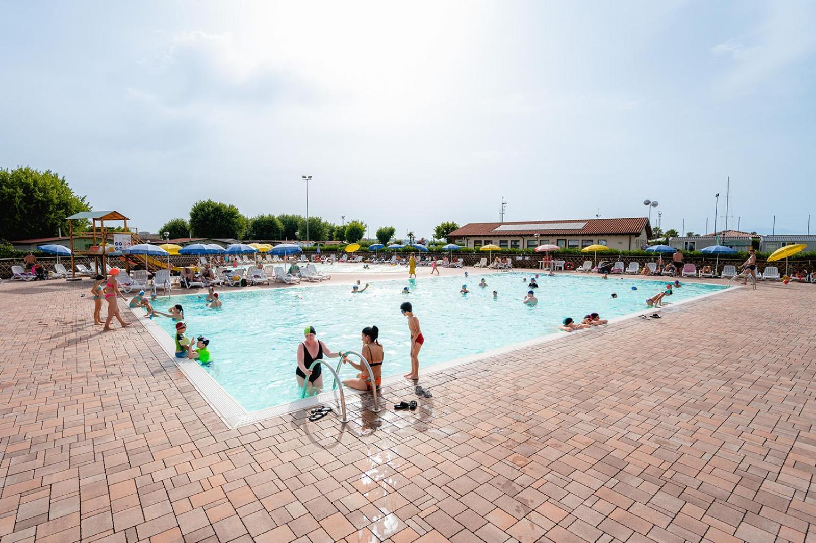 Glamping Lake Garda Peschiera del Garda Buitenkant foto